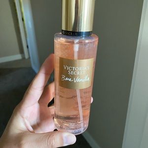 Victoria’s Secret Bare vanilla fragrance mist!